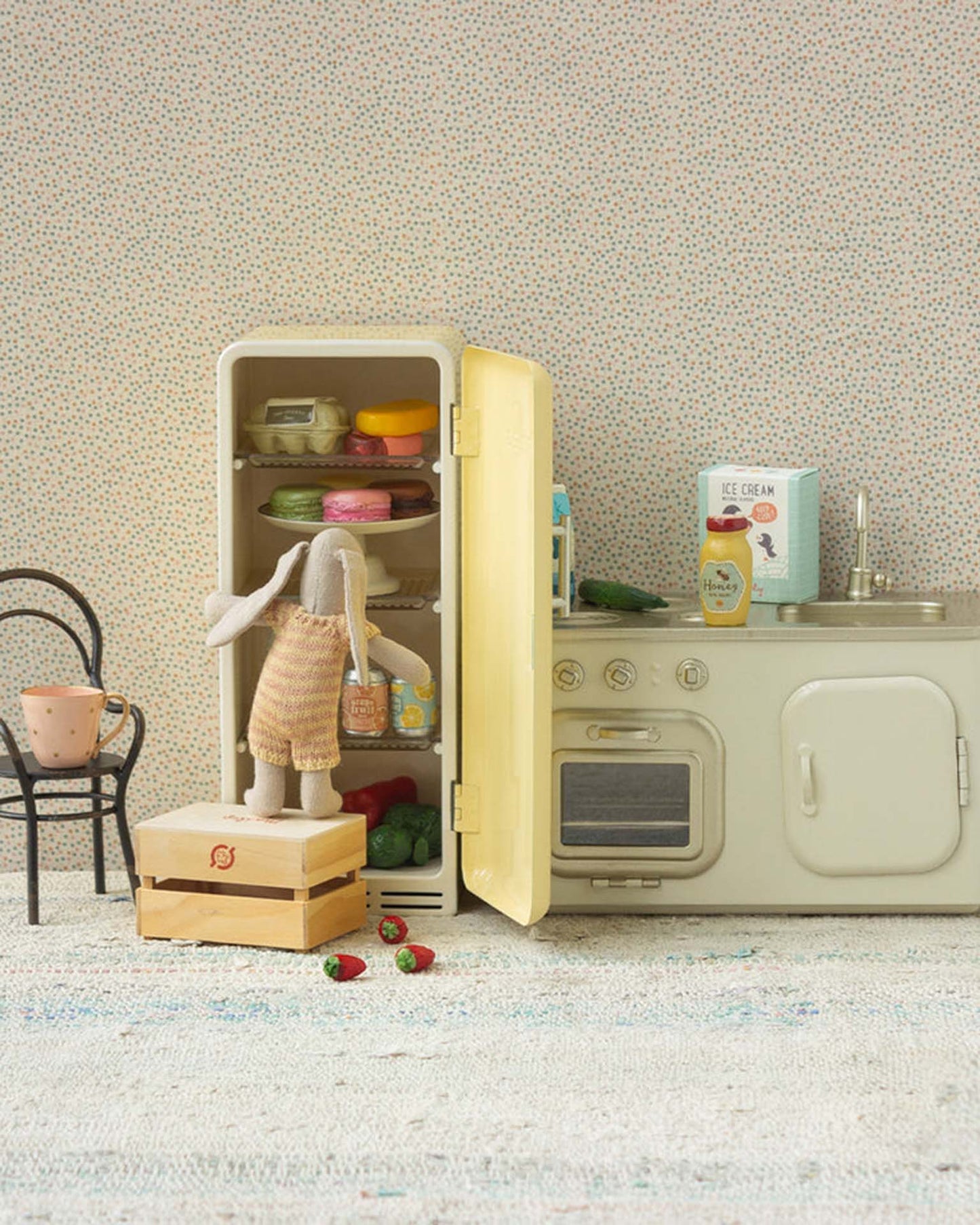Maileg Miniature Fridge In Yellow
