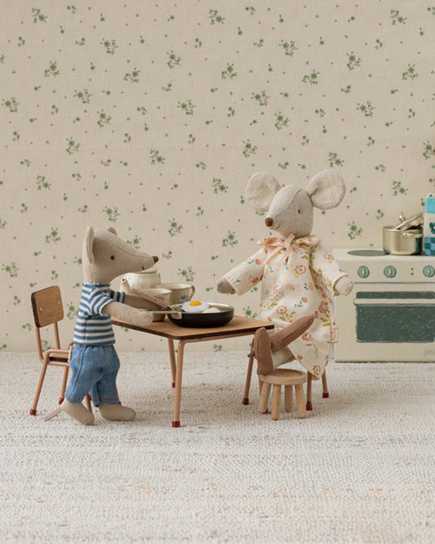 Maileg Mouse Chair In Dark Powder