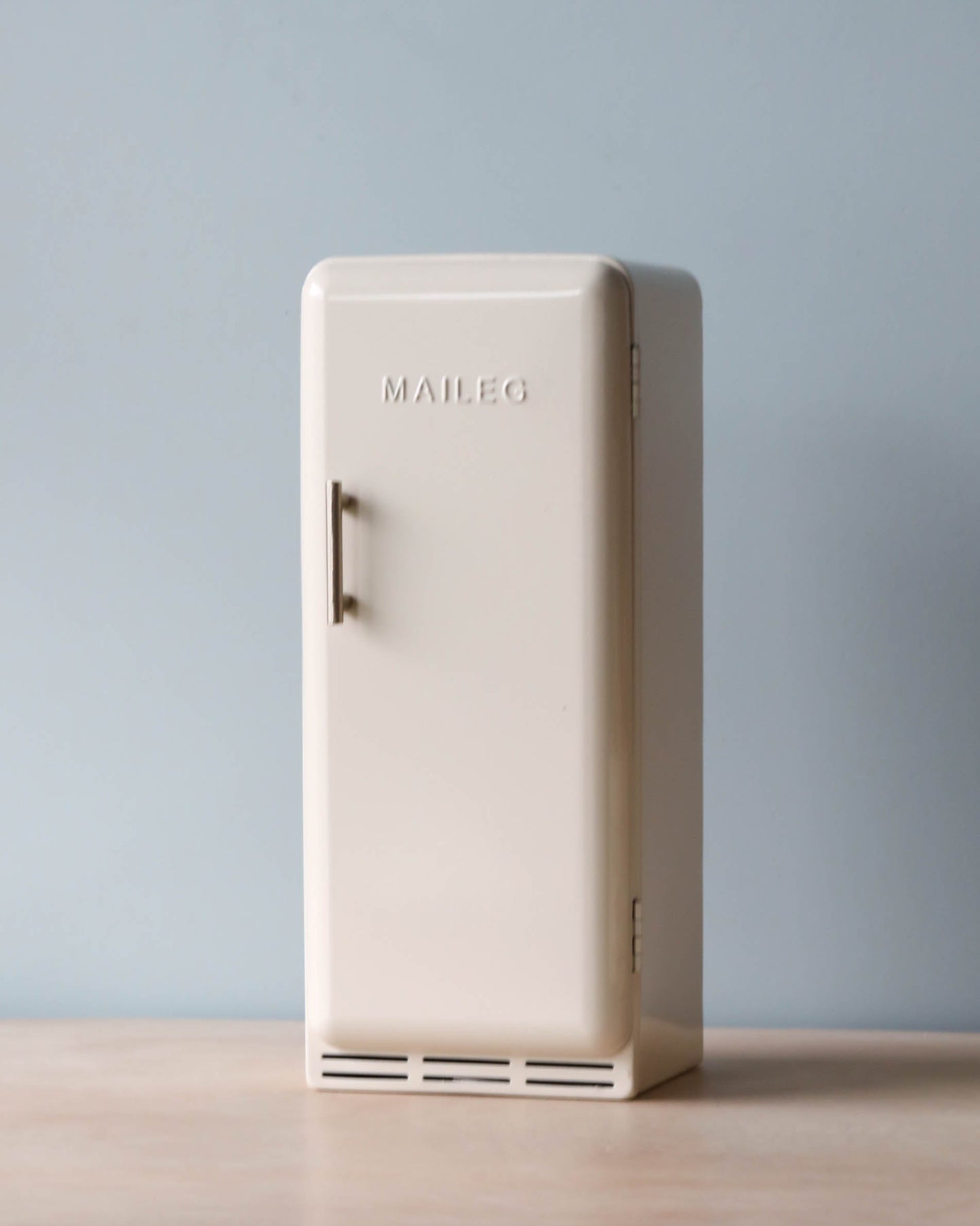  Maileg Miniature Fridge
