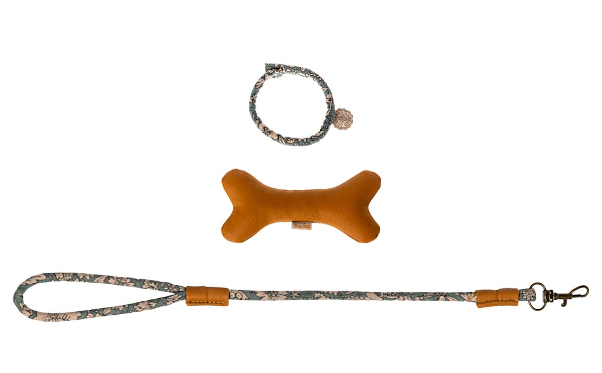  Maileg Dog Plush Accessories In Tin Blue