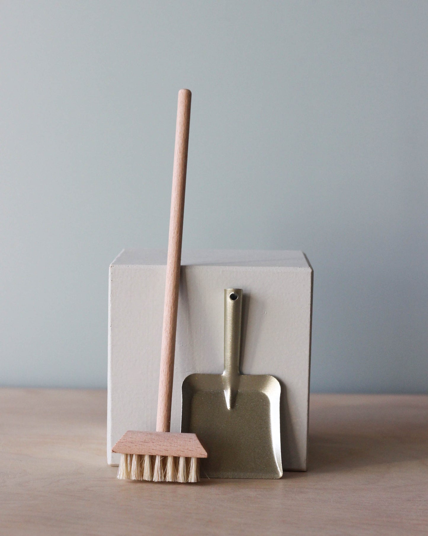  Maileg | Miniature Broom Set