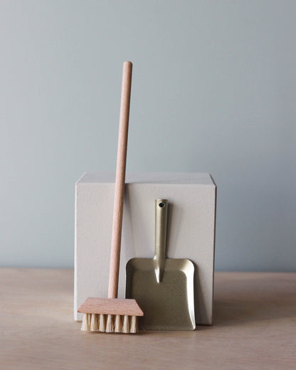  Maileg | Miniature Broom Set