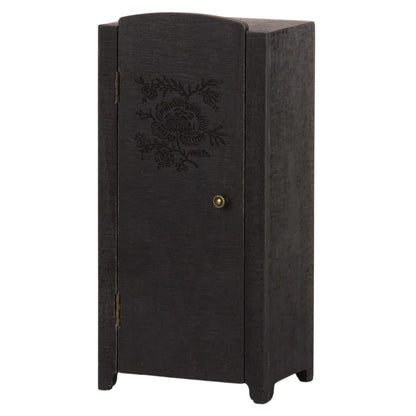  Maileg Miniature Closet