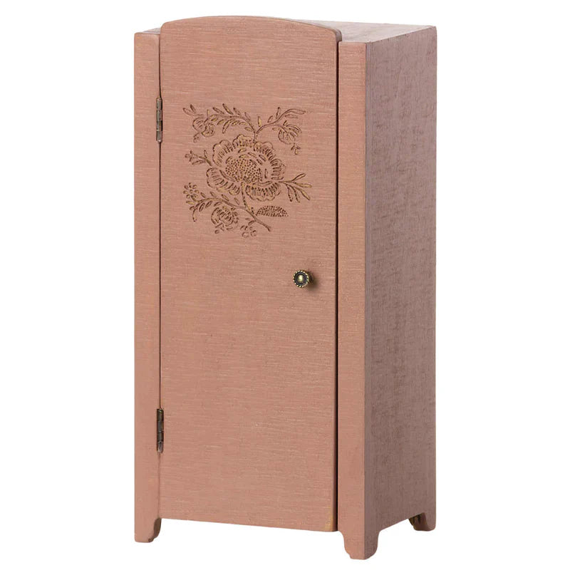  Maileg Miniature Closet