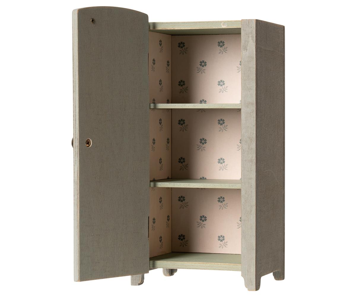  Maileg Miniature Closet