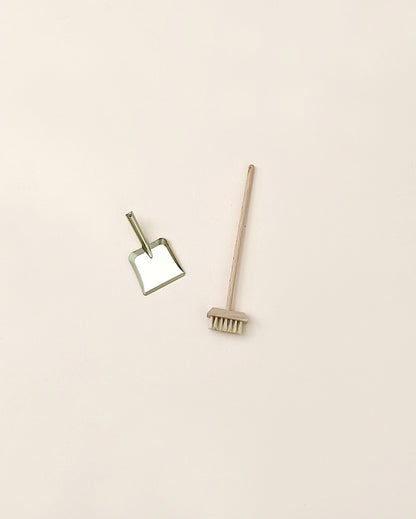  Maileg | Miniature Broom Set