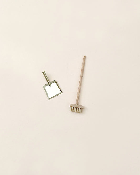  Maileg | Miniature Broom Set