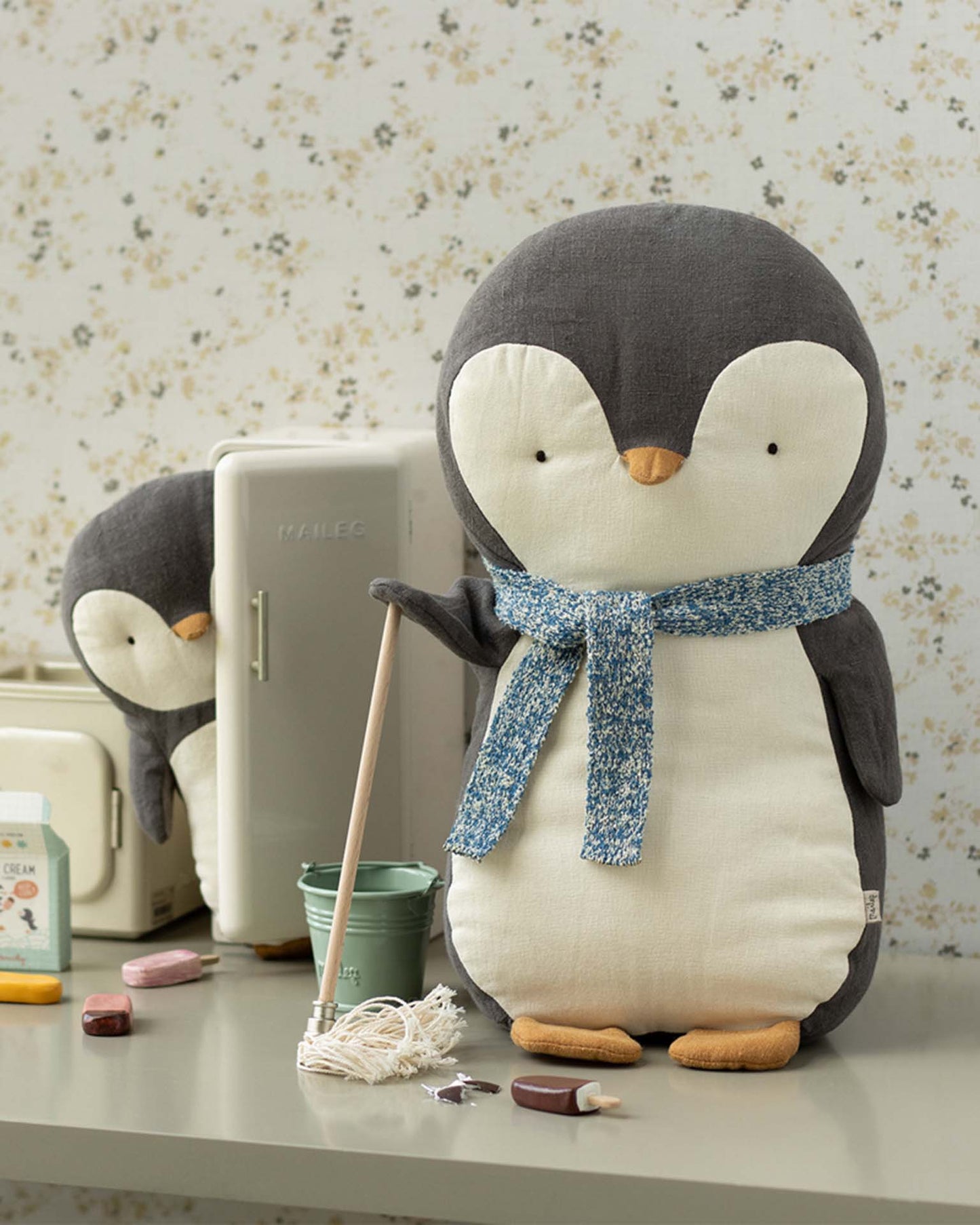 Maileg Medium Penguin