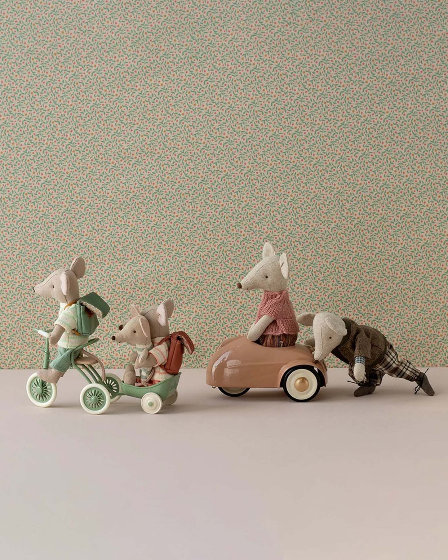 Maileg Mouse Car In Dark Powder