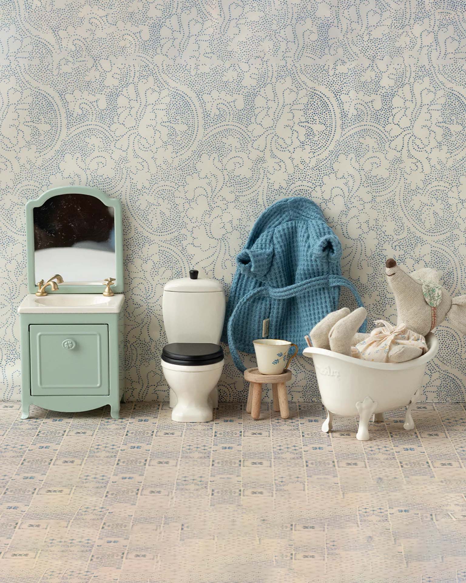 Maileg Mouse Sink Dresser In Mint