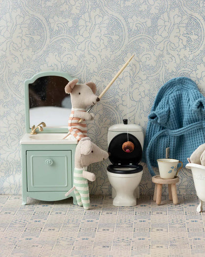 Maileg Mouse Sink Dresser In Mint