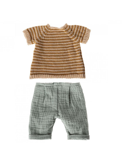 Maileg Rabbit Size 3 In Classic Knitted Shirt + Pants