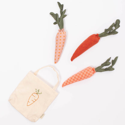Maileg Carrots In Shopping Bag | Mini