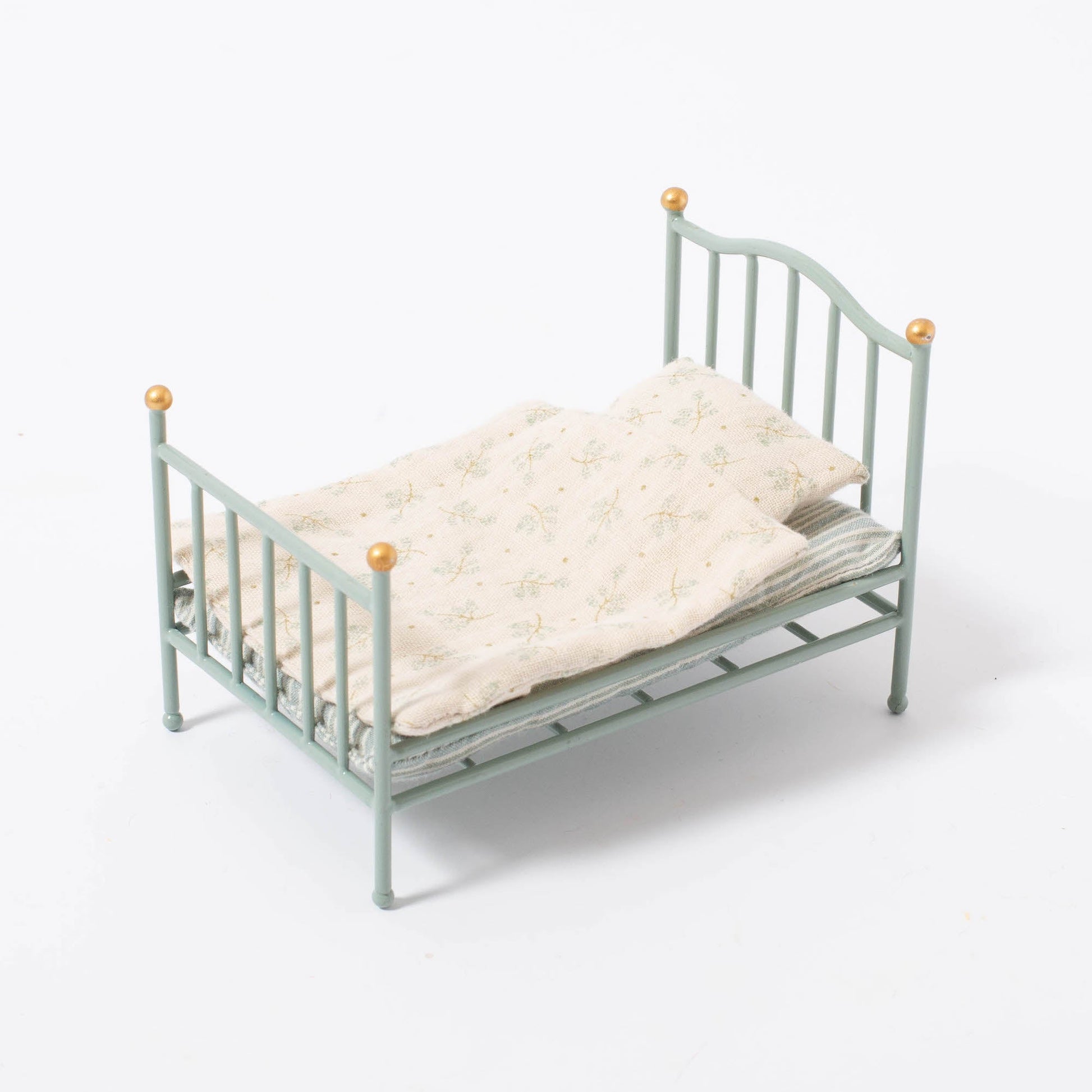Maileg Vintage Bed Mouse | Mint