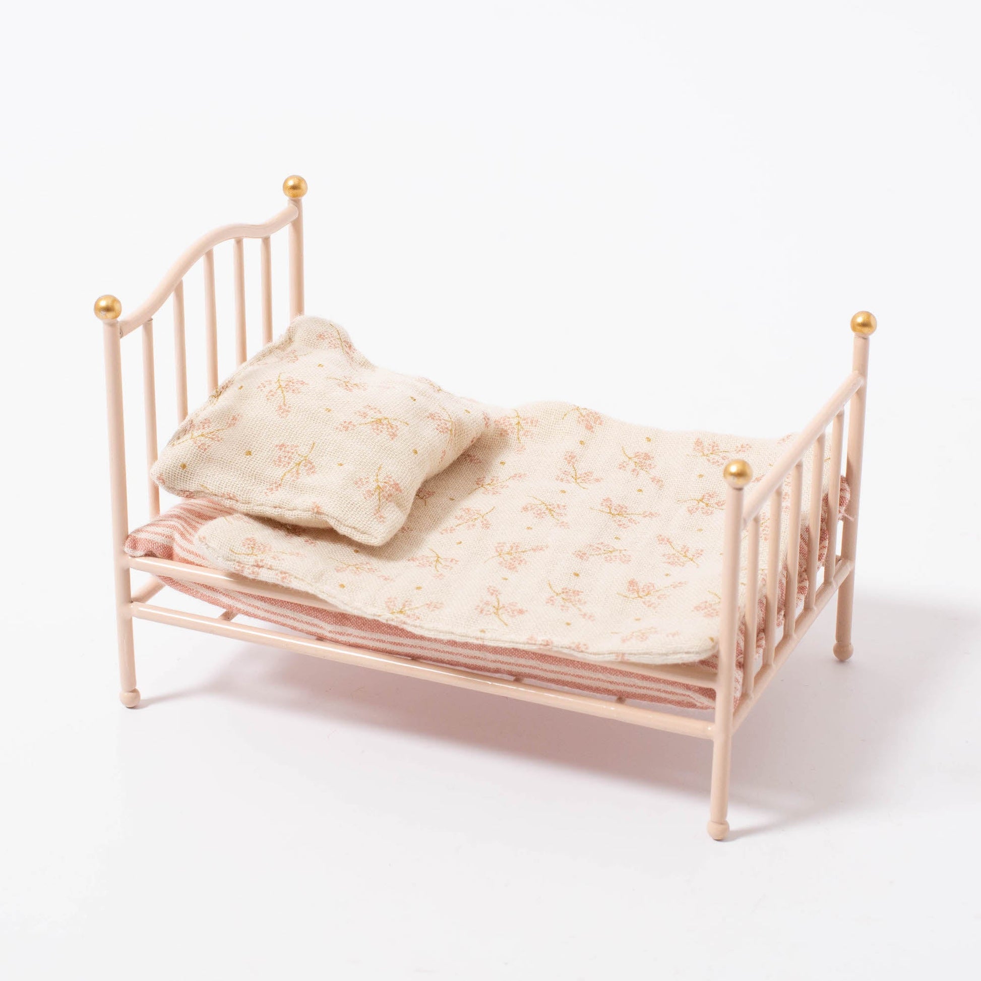 Maileg Vintage Bed Mouse | Rose