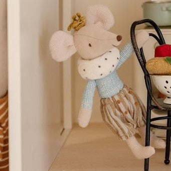  Prince Mouse, Big Brother